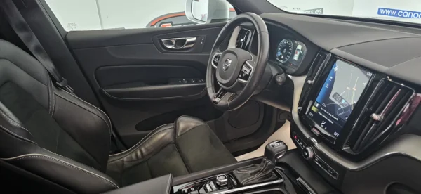 VOLVO XC60 D4 2.0D 190CV AWD R.DESING AUT - Imagen 16