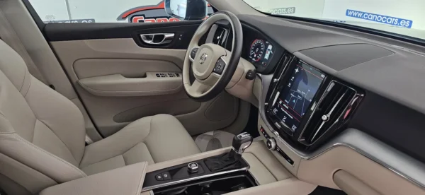 VOLVO XC60 D4 2.0D 190CV MOMENTUM AUT - Imagen 12
