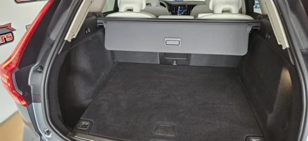 VOLVO XC60 D4 2.0D 190CV AWD MOMEMTUM AUT - Imagen 11