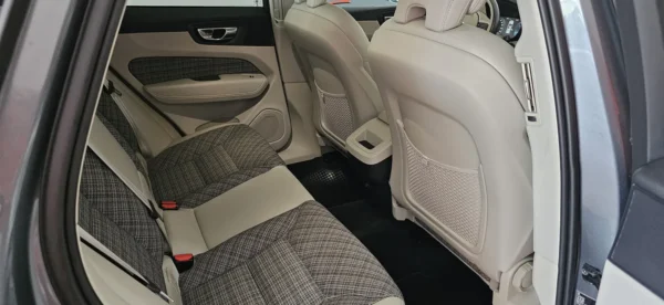 VOLVO XC60 D4 2.0D 190CV AWD MOMEMTUM AUT - Imagen 14