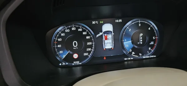 VOLVO XC60 D4 2.0D 190CV AWD MOMEMTUM AUT - Imagen 18