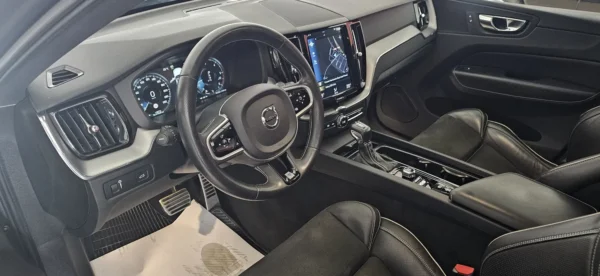 VOLVO XC60 D4 2.0D 190CV AWD AUT R.DESIGN - Imagen 17